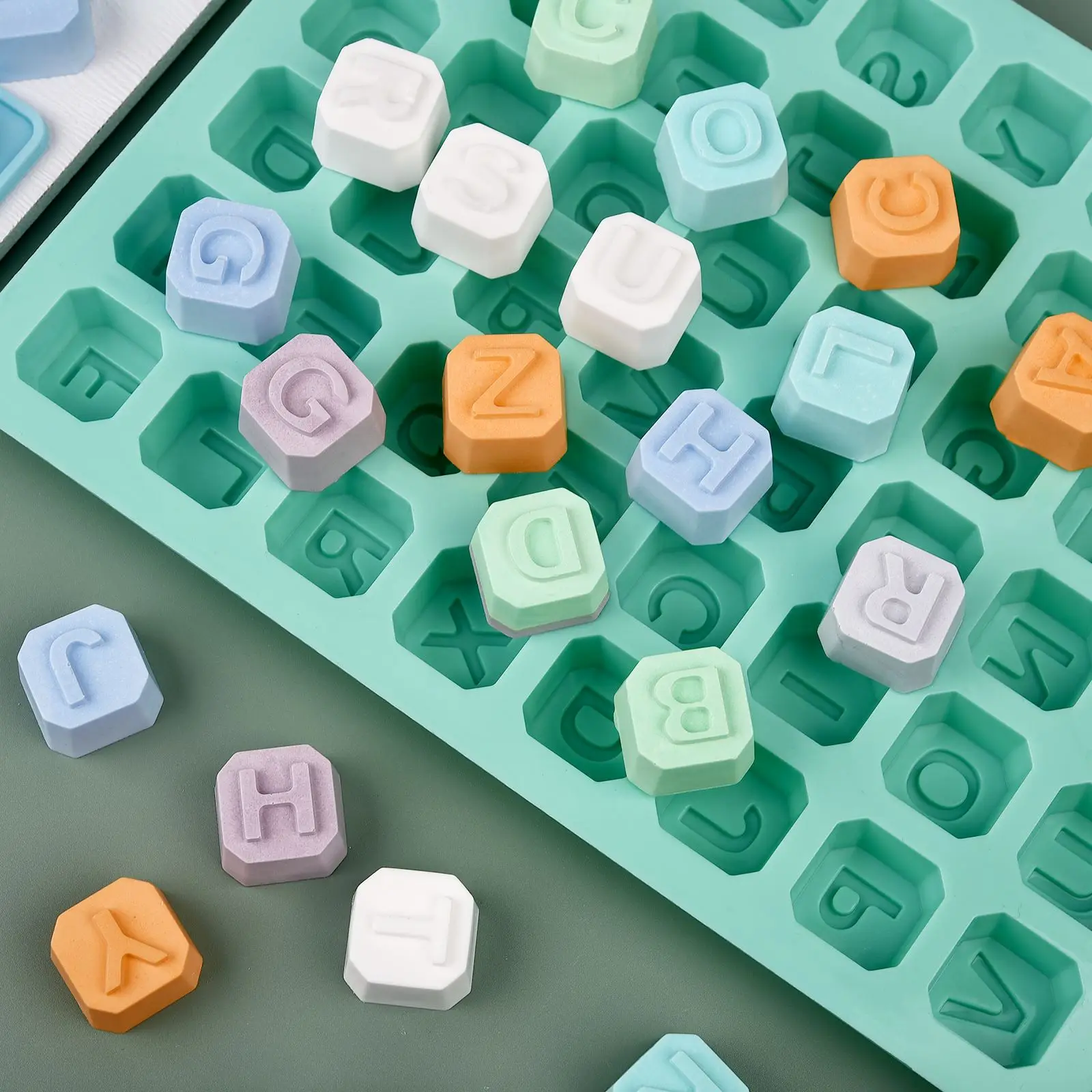 48-Buchstaben Enghish Alphabet – Soap Making Material Bewertung und Preis